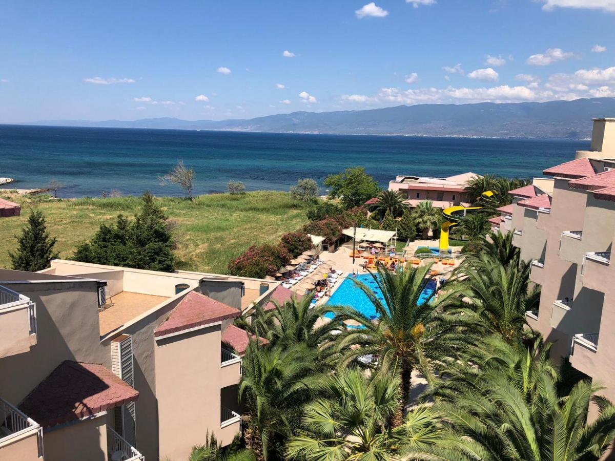 Hotel Afytos Oeren Park Mtk Exterior foto