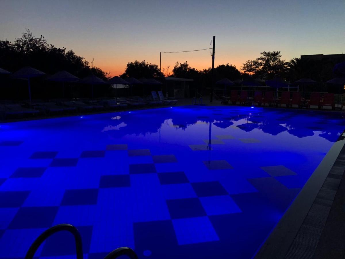Hotel Afytos Oeren Park Mtk Exterior foto