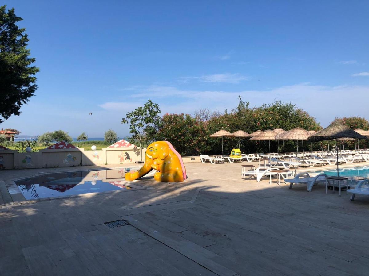 Hotel Afytos Oeren Park Mtk Exterior foto