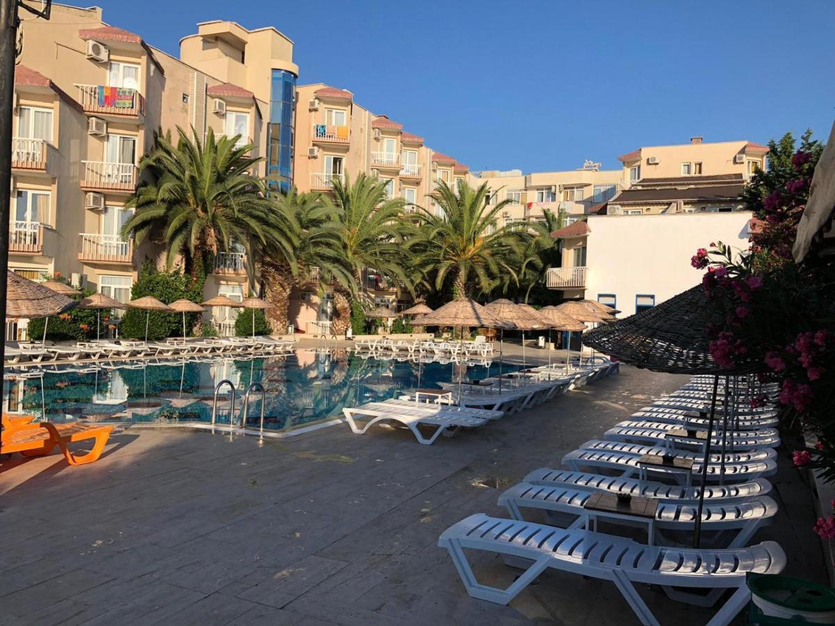 Hotel Afytos Oeren Park Mtk Exterior foto