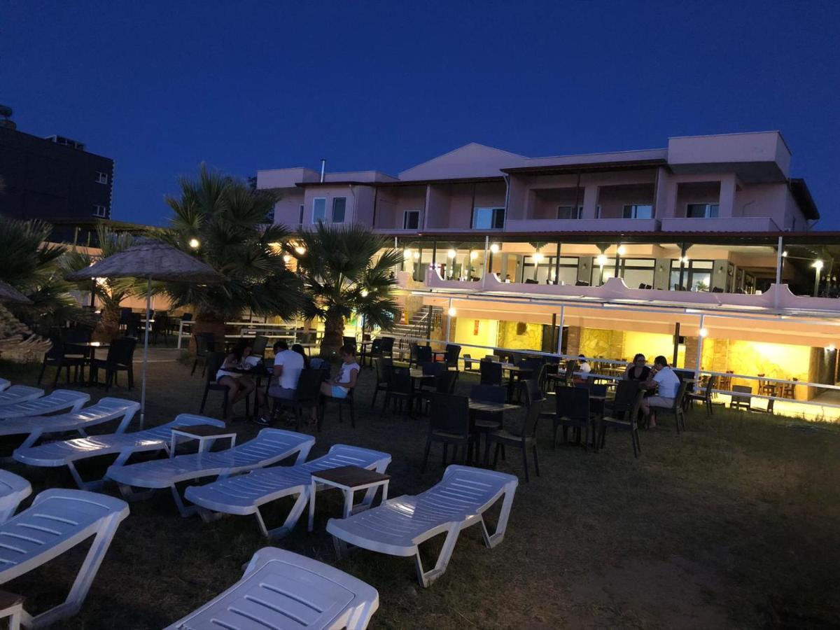 Hotel Afytos Oeren Park Mtk Exterior foto