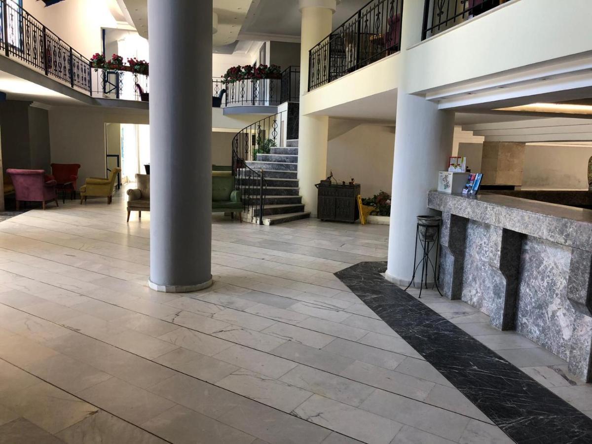 Hotel Afytos Oeren Park Mtk Exterior foto