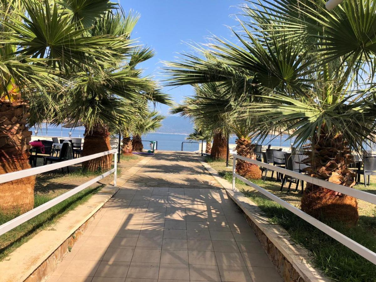 Hotel Afytos Oeren Park Mtk Exterior foto